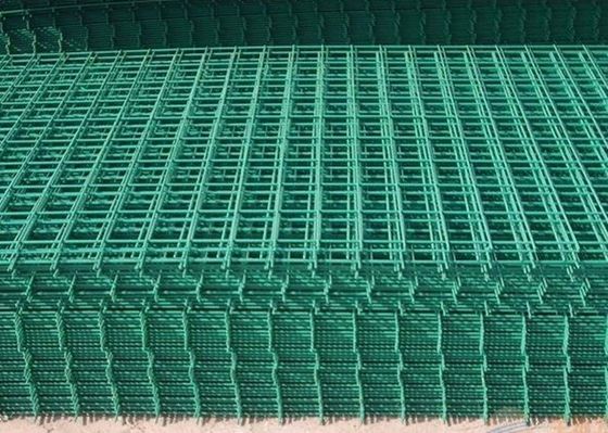 Çin PVC Kaplı Hasır Çit Panelleri Otoyol / İnşaat İçin Yeşil Renk Tedarikçi